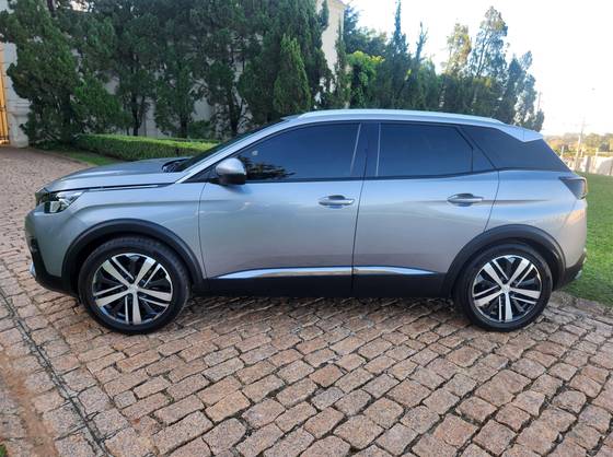 PEUGEOT 3008 1.6 GRIFFE THP 16V GASOLINA 4P AUTOMÁTICO PEUGEOT 3008 1.6 GRIFFE THP 16V GASOLINA 4P AUTOMÁTICO